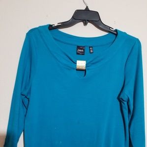 Flattering Long sleeve blue top